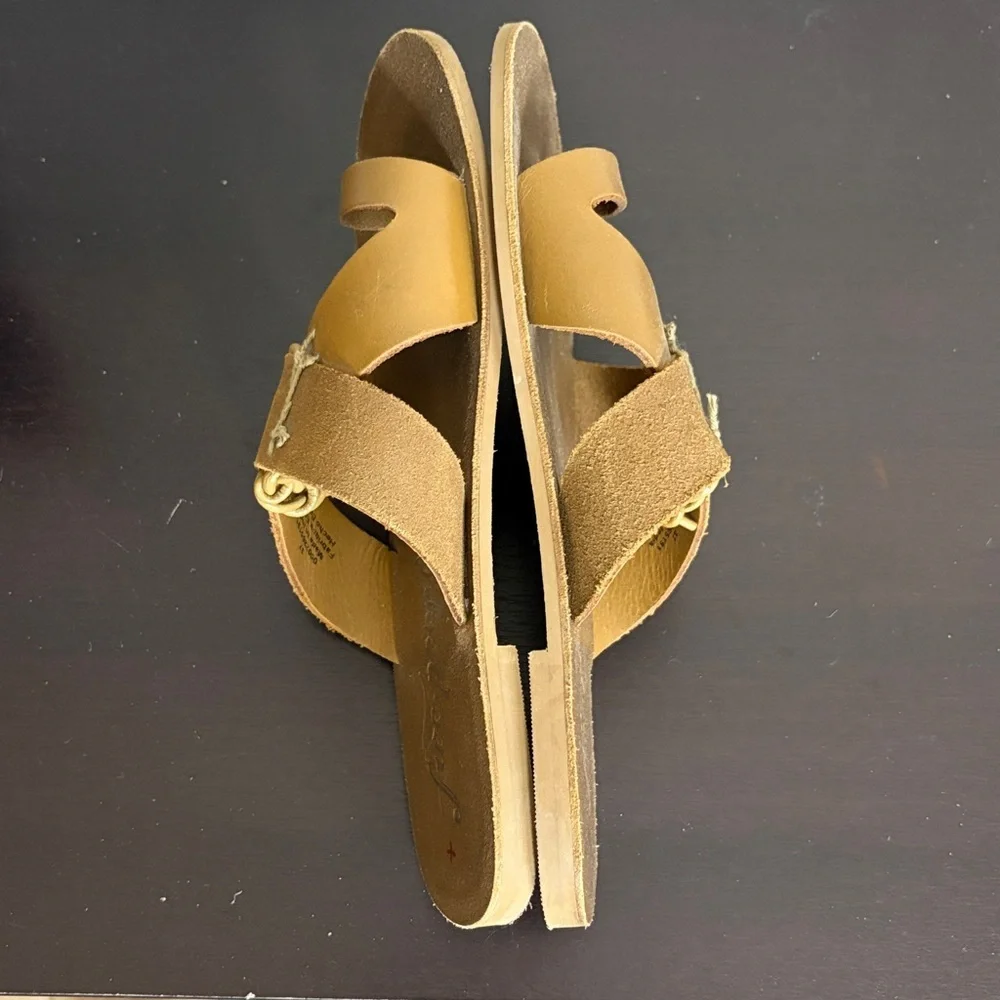 Free People Sophie slip on leather sandals brown toe loop tie detail Sz 37